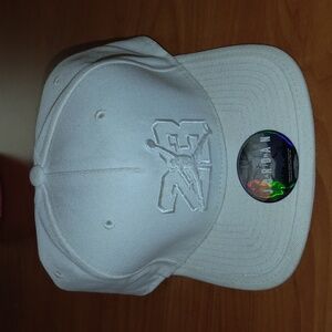 Air Jordan 23 Men's White Embroidered Logo Jumpman Snapback Cap New